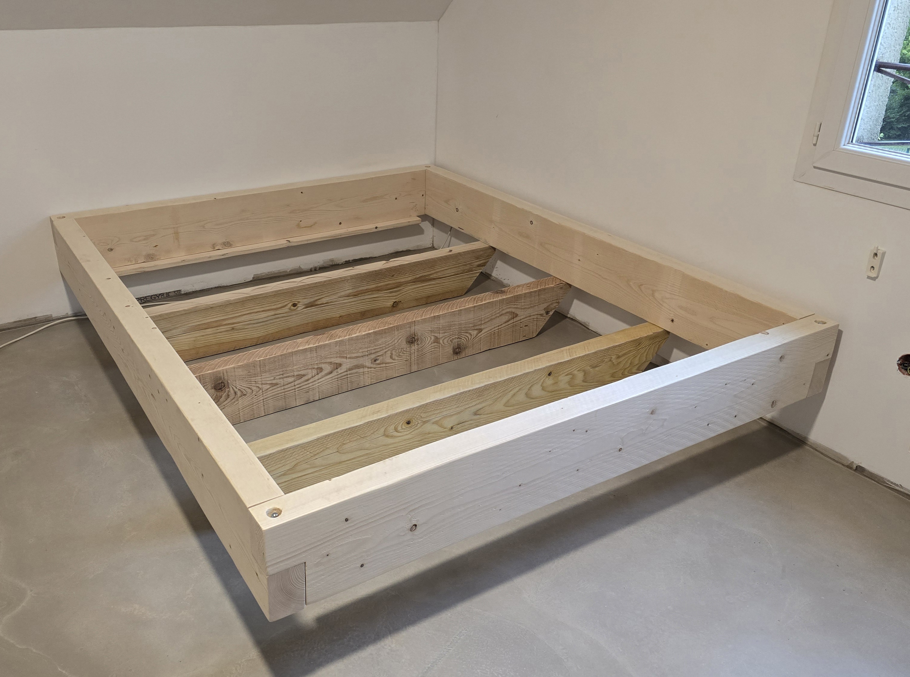 Image de Lit Flottant Bois - Ref LFB